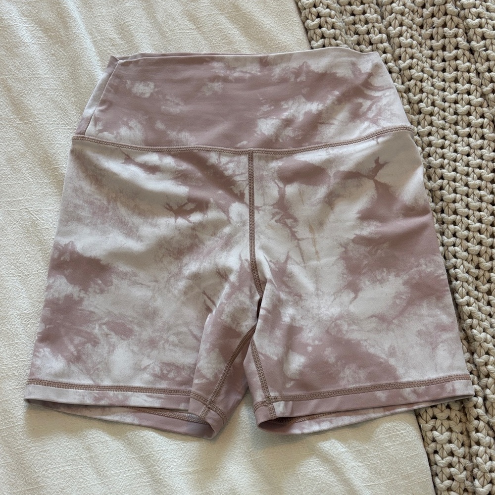 High-Waist Tie-Dye Women’s Workout Shorts - Mauve